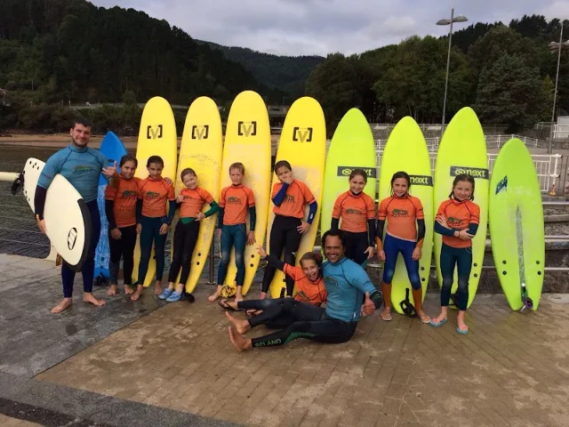 Gudari Caribe Surf & Yoga Mundaka en Mundaka (Bizkaia)