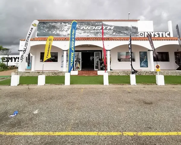 OZU TARIFA - TIENDA WINDSURF - KITESURF - WINDFOIL en Pedro Valiente (Cádiz)