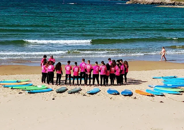 Totora Surf School & Surfcamp Escuela De Surf Suances en Suances (Cantabria)