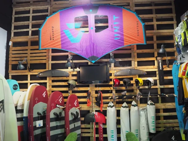 Wet Valencia - KITE- WING FOIL - SURF SHOP en 46014 (Valencia)