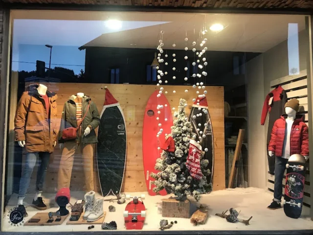 Yako Surf shop en 20820 (Deba)